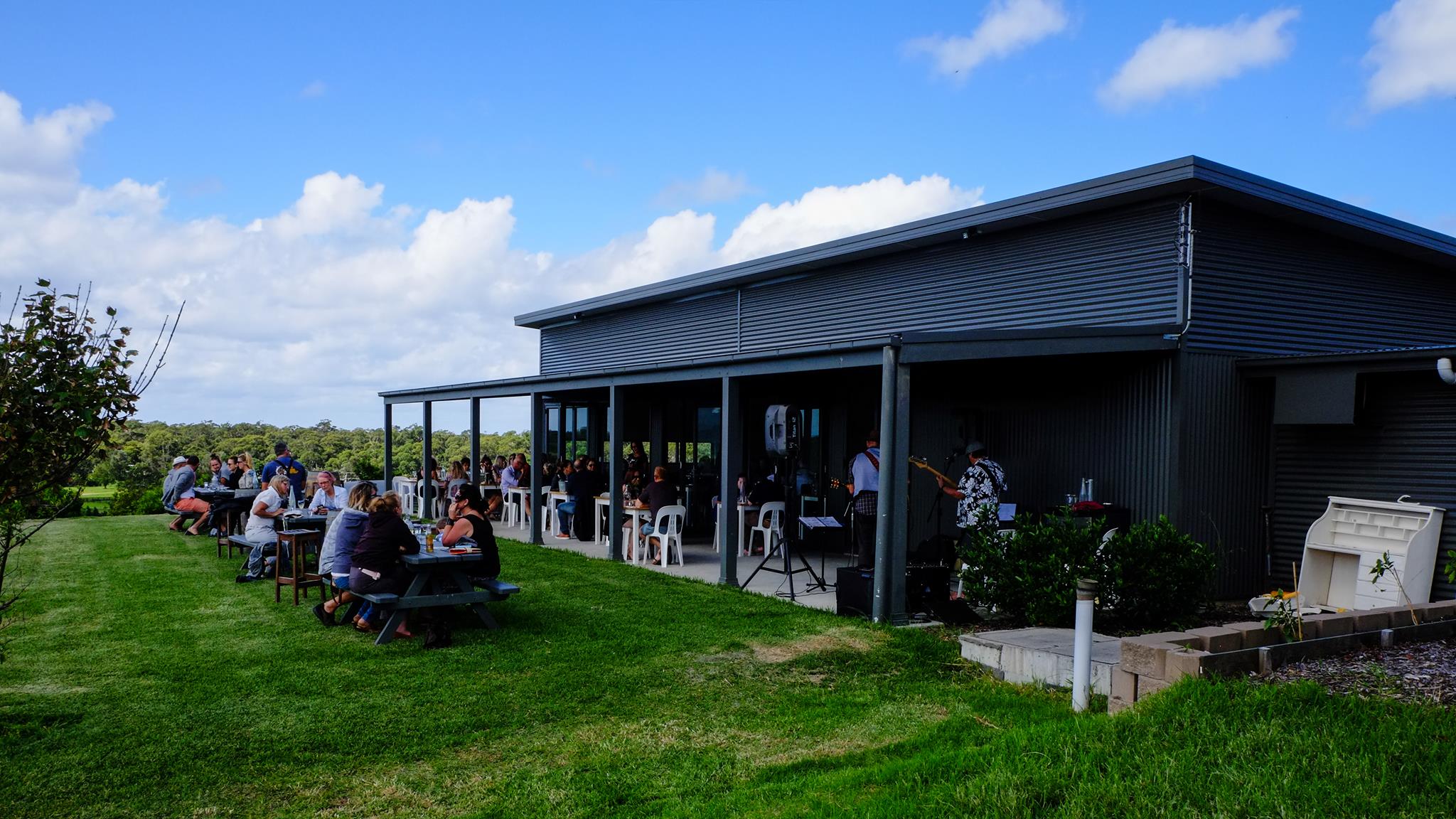 Mountain Ridge Wines