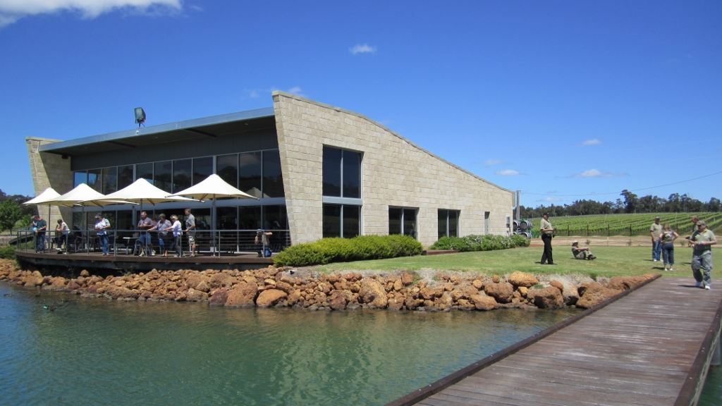 Knotting Hill Estate Winery